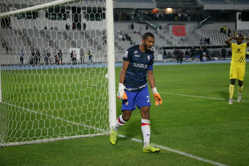 اللاعب الحسناوي يخلق الحدث ويؤهل فريقه "الماط" للدور نصف النهائي من كأس العرش بـ"ثوب الحراسة"