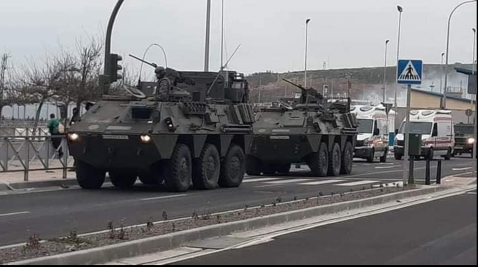 عاجل: إنزال عسكري إسباني مكثف بالحدود الوهمية بسبتة المحتلة عاجل: إنزال عسكري إسباني مكثف بالحدود الوهمية بسبتة المحتلة