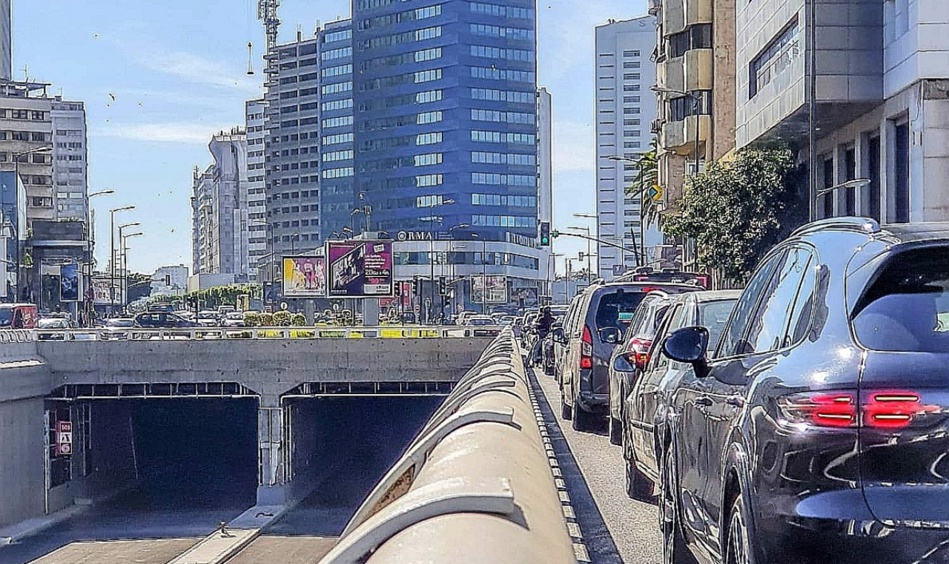 بالرغم من انتهاء أشغال انجازه بكلفة مالية تصل إلى مبلغ 820 مليون درهم بالرغم من انتهاء أشغال انجازه بكلفة مالية تصل إلى مبلغ 820 مليون درهم