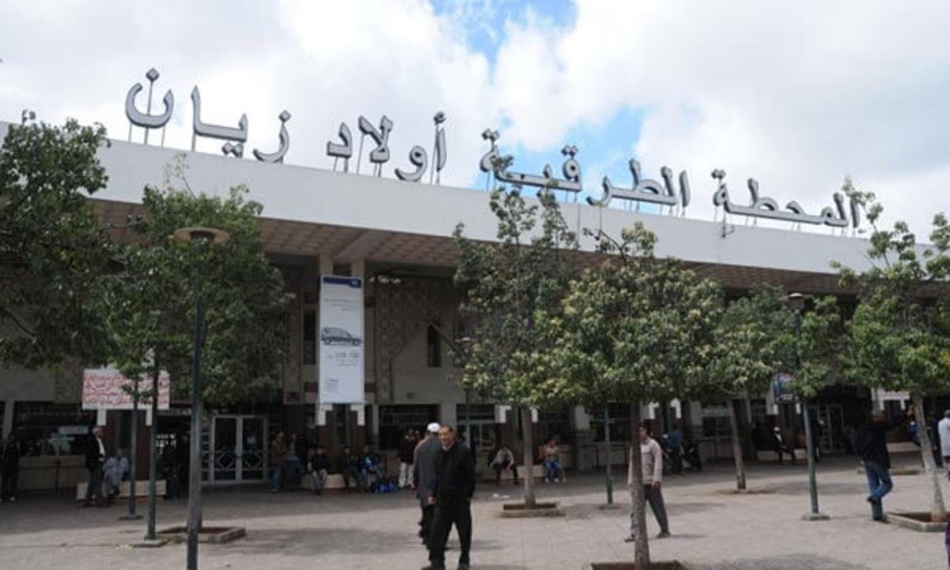 مهنيو حافلات النقل الطرقي يطالبون بإعادة فتح محطة أولاد زيان