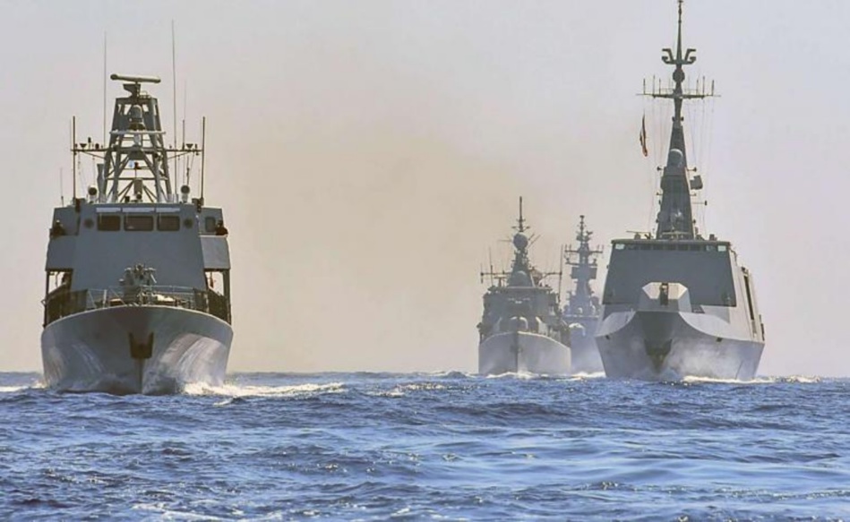البحرية الملكية  تشارك في أضخم مناورات عسكرية