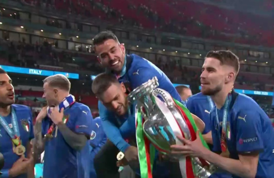 إيطاليا تحرز كأس أوروبا 2020 في ليلة القبض على الإنجليز