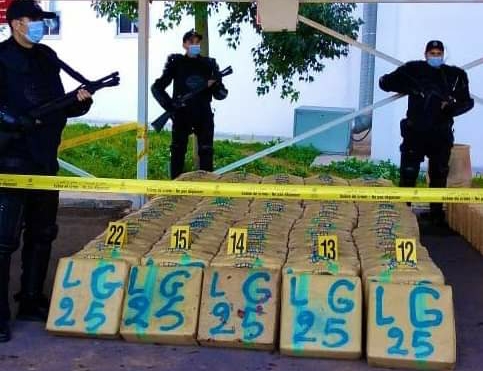 إحباط محاولة تهريب 290 كيلوغرام من مخدر الشيرا بالناظور إحباط محاولة تهريب 290 كيلوغرام من مخدر الشيرا بالناظور