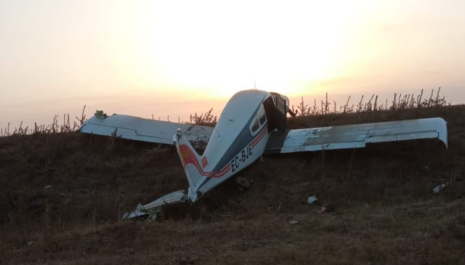 بالصور: سقوط طائرة خفيفة مشبوهة قريبا من مدينة القصر الكبير بالصور: سقوط طائرة خفيفة مشبوهة قريبا من مدينة القصر الكبير