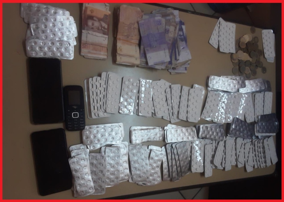 أمن القنيطرة يعتقل شابا ثلاثينيا متورطا بترويج المخدرات أمن القنيطرة يعتقل شابا ثلاثينيا متورطا بترويج المخدرات