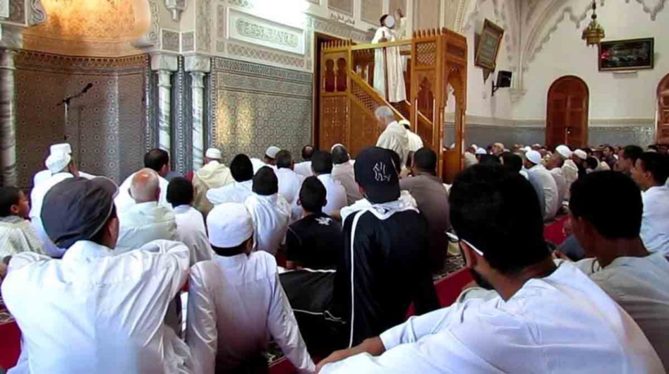 وزارة الأوقاف تحث على ضمان حياد المساجد والقائمين عليها في الانتخابات التشريعية المقبلة وزارة الأوقاف تحث على ضمان حياد المساجد والقائمين عليها في الانتخابات التشريعية المقبلة