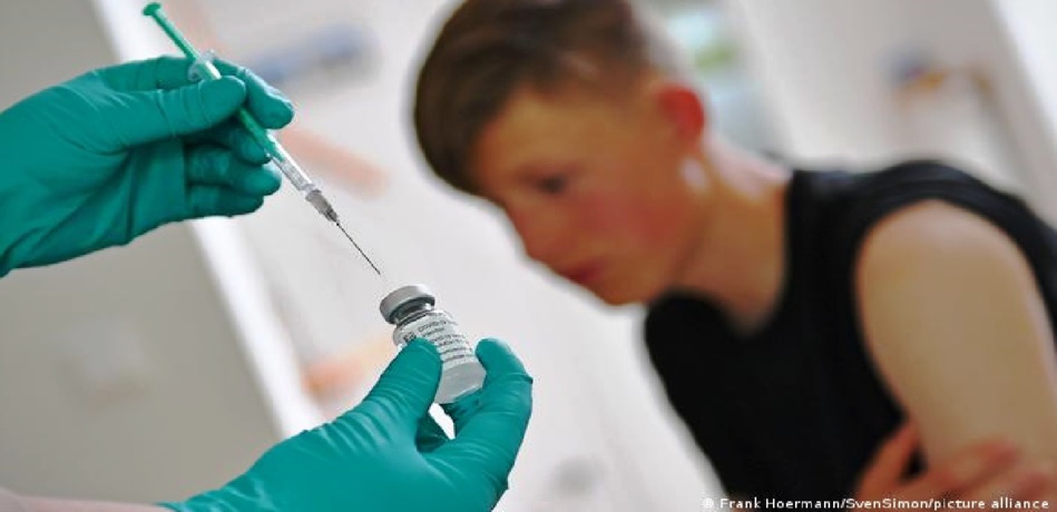 الولايات المتحدة تمنح الموافقة الكاملة لاستخدام لقاح فايزر المضاد لكوفيد للبالغين 16 سنة فما فوق الولايات المتحدة تمنح الموافقة الكاملة لاستخدام لقاح فايزر المضاد لكوفيد للبالغين 16 سنة فما فوق