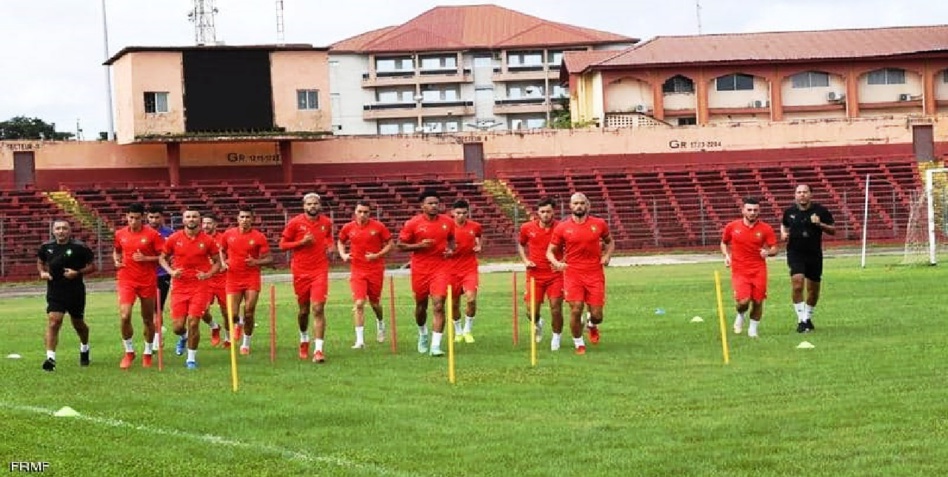بعد الانقلاب في غينيا.. المنتخب المغربي "عالق" ومحاولات لتأمينه