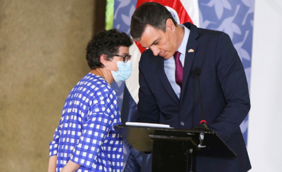 المعارضة الإسبانية تطالب حكومة "سانشيز" الكشف عن المسؤول الذي أمر بالسماح لغالي دخول التراب الإسباني المعارضة الإسبانية تطالب حكومة "سانشيز" الكشف عن المسؤول الذي أمر بالسماح لغالي دخول التراب الإسباني