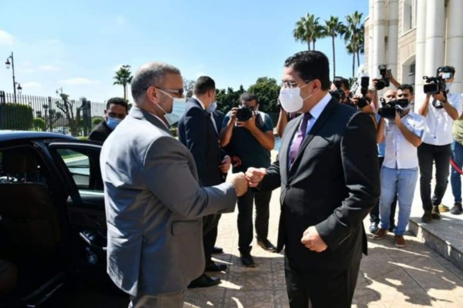 أزمة الشرعية في ليبيا وازدواجية المؤسسات لا يمكن حلهما إلا بتمرين ديمقراطي يشارك فيه الليبيون جميعا أزمة الشرعية في ليبيا وازدواجية المؤسسات لا يمكن حلهما إلا بتمرين ديمقراطي يشارك فيه الليبيون جميعا