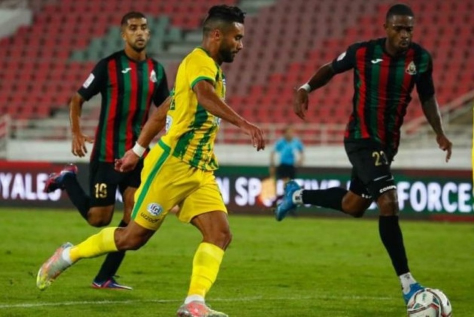 الجيش يكتوي بنيران صديقة أمام شبيبة القبائل الجيش يكتوي بنيران صديقة أمام شبيبة القبائل