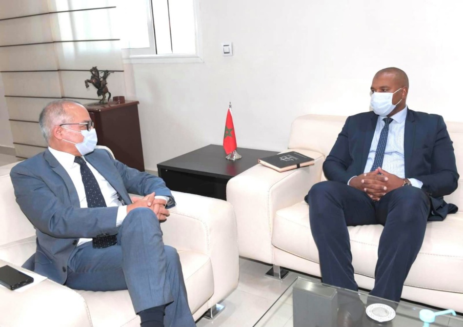 علاكوش رفقة وزير التعليم علاكوش رفقة وزير التعليم