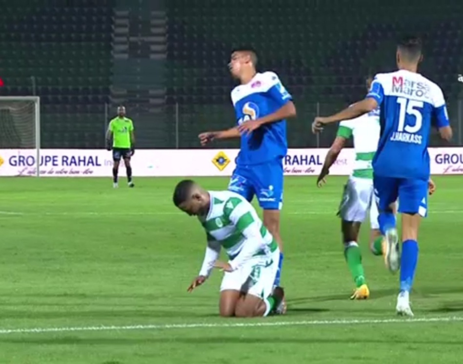 الرجاء الرياضي يعود لسكة الانتصارات من بوابة مولودية وجدة الرجاء الرياضي يعود لسكة الانتصارات من بوابة مولودية وجدة