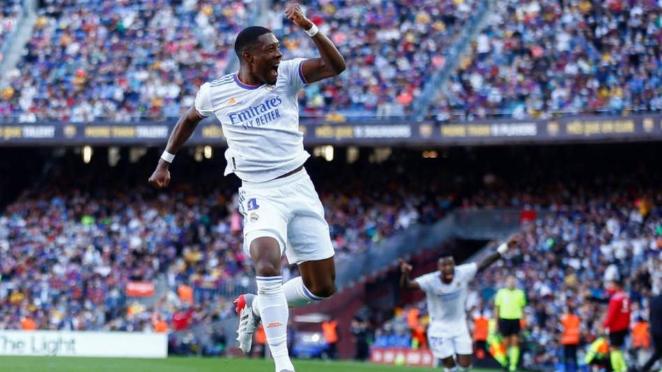 ريال مدريد يفوز على برشلونة في كامب نو ويعتلي الصدارة ريال مدريد يفوز على برشلونة في كامب نو ويعتلي الصدارة