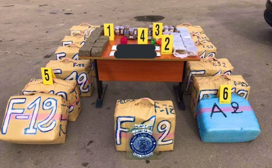 توقيف أربعيني متورط في التهريب الدولي للمخدرات بالناظور توقيف أربعيني متورط في التهريب الدولي للمخدرات بالناظور