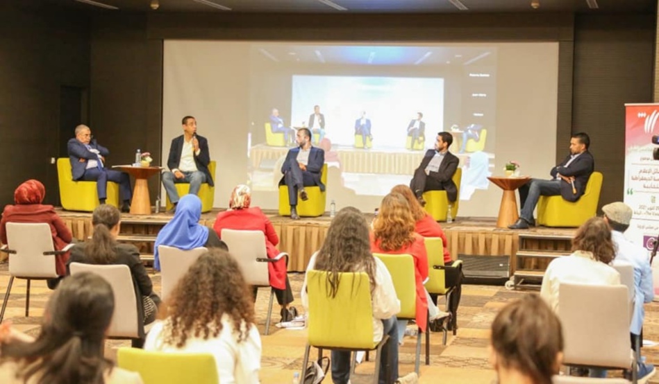 باحثون وفاعلون إعلاميون يناقشون دور وسائل الإعلام في الممارسة الديمقراطية الانتخابية باحثون وفاعلون إعلاميون يناقشون دور وسائل الإعلام في الممارسة الديمقراطية الانتخابية