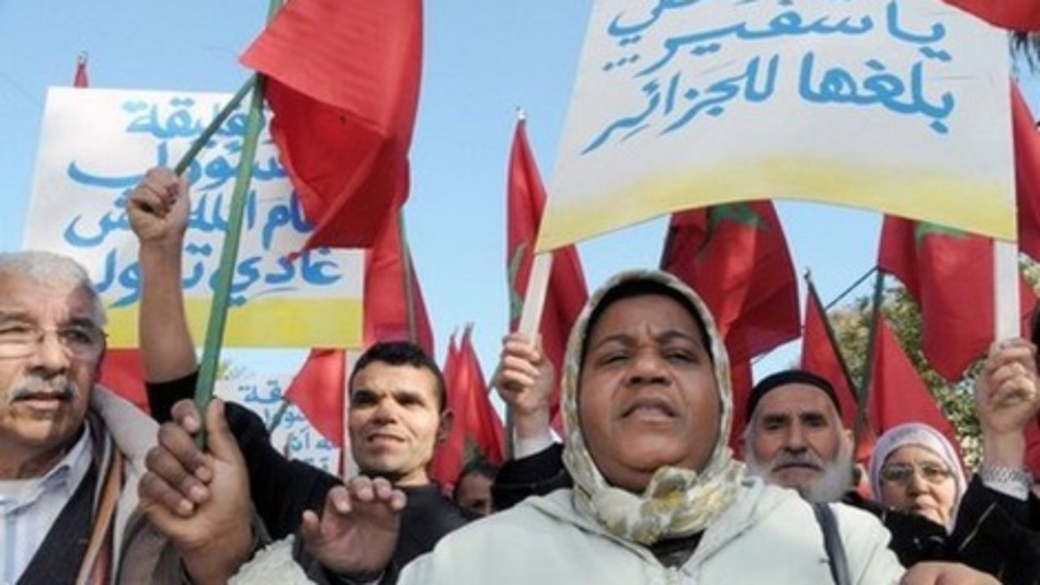 جمعيات المغاربة المطرودين قسرا من الجزائر سنة 1975 ترفع مطالبها للقضاء الدولي جمعيات المغاربة المطرودين قسرا من الجزائر سنة 1975 ترفع مطالبها للقضاء الدولي