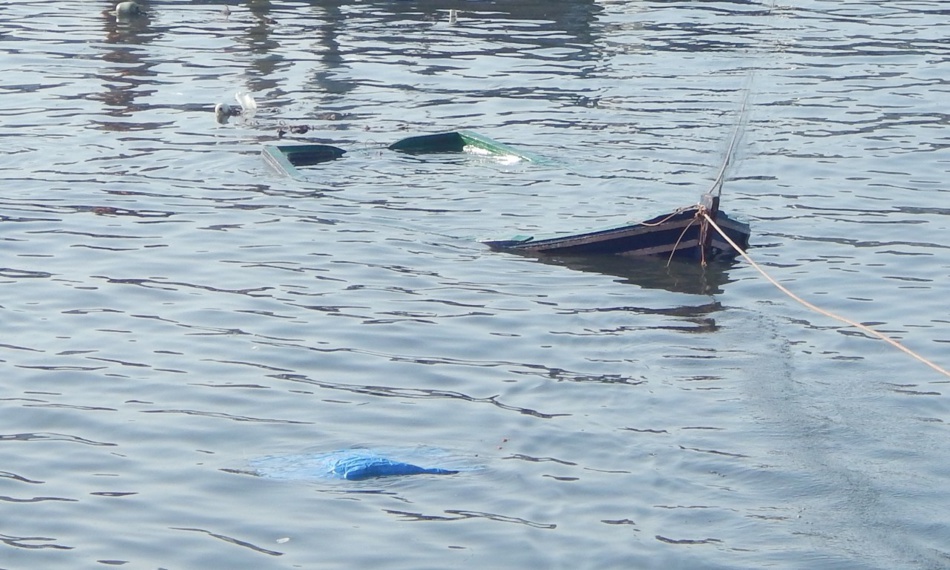 مصرع بحار ينحدر من الحسيمة على متن مركب للصيد بسواحل القنيطرة مصرع بحار ينحدر من الحسيمة على متن مركب للصيد بسواحل القنيطرة
