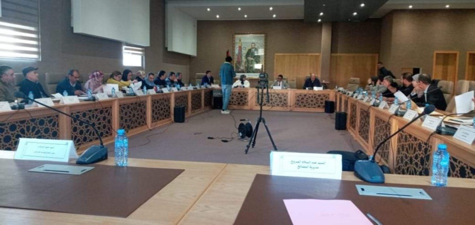 المعارضة تطالب عامل إقليم العرائش بتحريك مسطرة العزل في حق مستشاريْن جماعيين المعارضة تطالب عامل إقليم العرائش بتحريك مسطرة العزل في حق مستشاريْن جماعيين