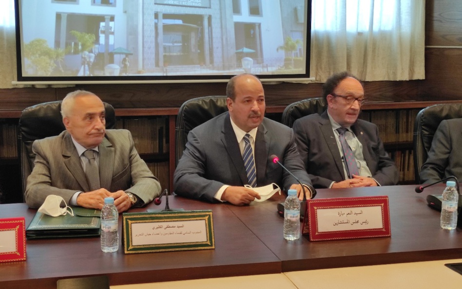 مجلس المستشارين يحتضن لقاء لتقديم كتاب "الصحراء، أفول الشمولية" مجلس المستشارين يحتضن لقاء لتقديم كتاب "الصحراء، أفول الشمولية"