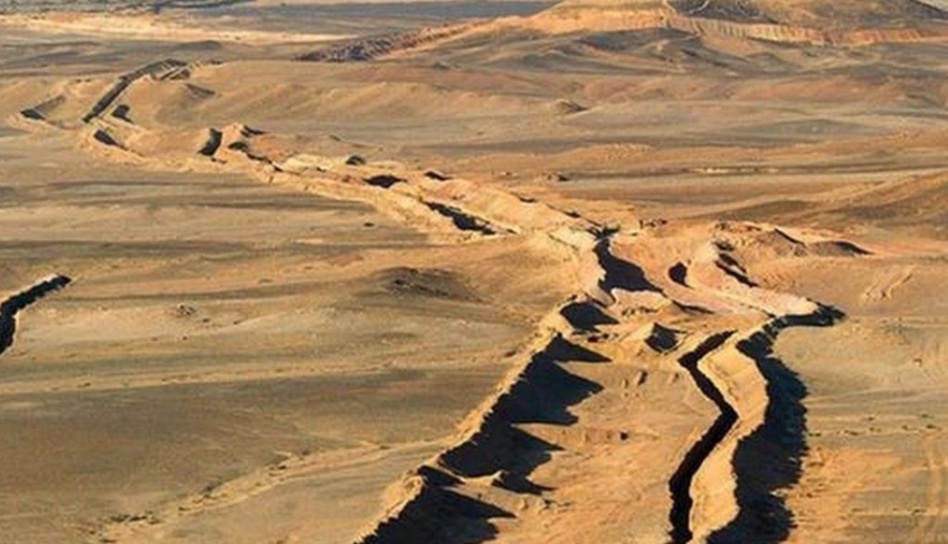 مجلة فرنسية تكشف إفلاس النظام الجزائري مجلة فرنسية تكشف إفلاس النظام الجزائري