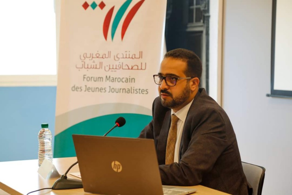 منتدى الصحافيين الشباب يرفع مذكرة من أربعة مرتكزات إلى وزير التواصل منتدى الصحافيين الشباب يرفع مذكرة من أربعة مرتكزات إلى وزير التواصل