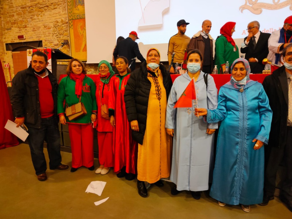 مغاربة إيطاليا يخلدون ذكرى المسيرة الخضراء وعيد الاستقلال مغاربة إيطاليا يخلدون ذكرى المسيرة الخضراء وعيد الاستقلال