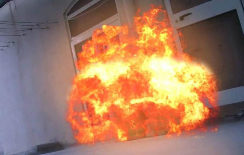 قنينة غاز تنفجر في وجه صانع وتحوله إلى أشلاء بالعرائش قنينة غاز تنفجر في وجه صانع وتحوله إلى أشلاء بالعرائش