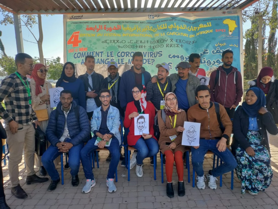 الكاريكاتير يتحدى الجائحة في أكادير ويتساءل "كيف غيّر فيروس كورونا العالم؟" الكاريكاتير يتحدى الجائحة في أكادير ويتساءل "كيف غيّر فيروس كورونا العالم؟"