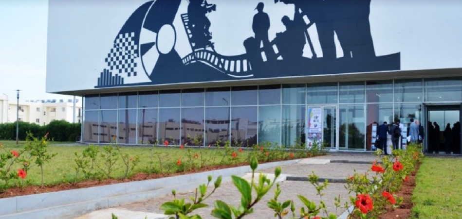 "بؤرة وبائية" تفرض "التعليم عن بعد" بالمعهد العالي لمهن السمعي البصري والسينما بالرباط وطلبة وأساتذة يُنَدِّدُونَ "بؤرة وبائية" تفرض "التعليم عن بعد" بالمعهد العالي لمهن السمعي البصري والسينما بالرباط وطلبة وأساتذة يُنَدِّدُونَ