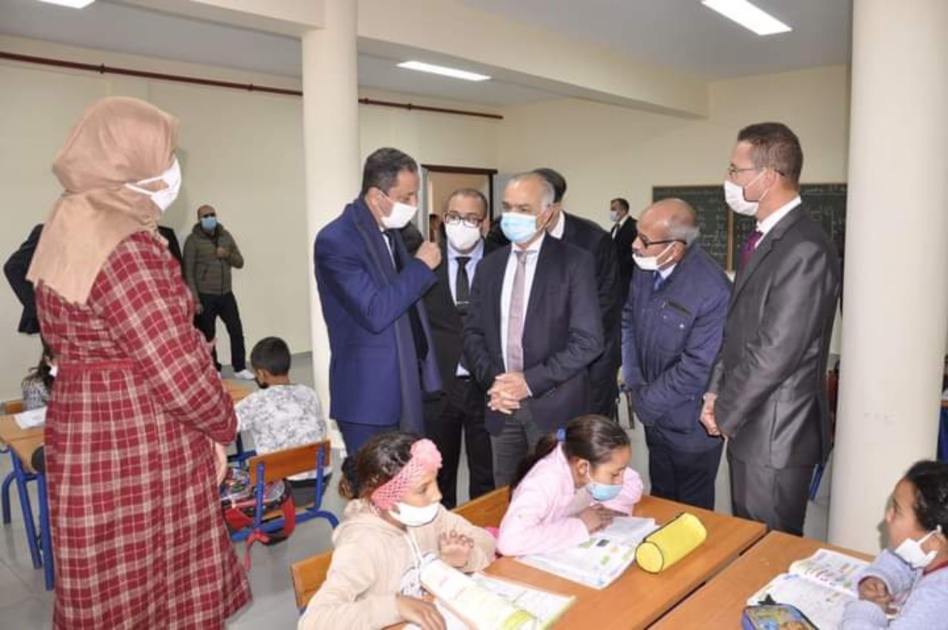 شكيب بنموسى يتفقد العديد من المؤسسات التعليمية باقليم بني ملال شكيب بنموسى يتفقد العديد من المؤسسات التعليمية باقليم بني ملال