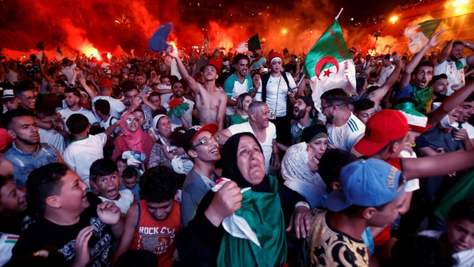 هستيريا الفوز.. قتلى و جرحى في احتفالات الجزائريين بإحراز كأس العرب 