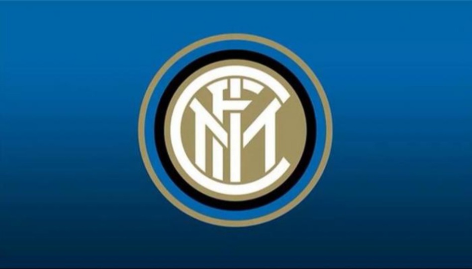 الشرطة الإيطالية تقتحم مكاتب نادي إنتر ميلان الشرطة الإيطالية تقتحم مكاتب نادي إنتر ميلان