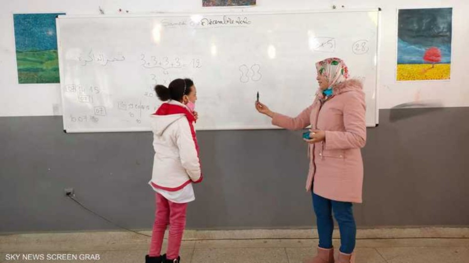 تتويج مغربية بجائزة أفضل معلمة في العالم بسبب هذا الابتكار