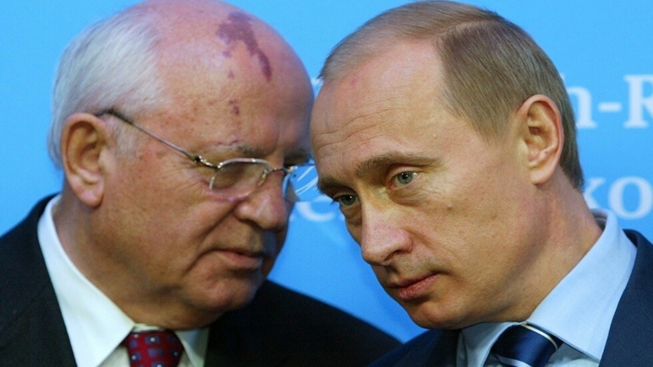 غورباتشوف يدين "الغطرسة" الأميركية في الخلافات بين روسيا والولايات المتحدة