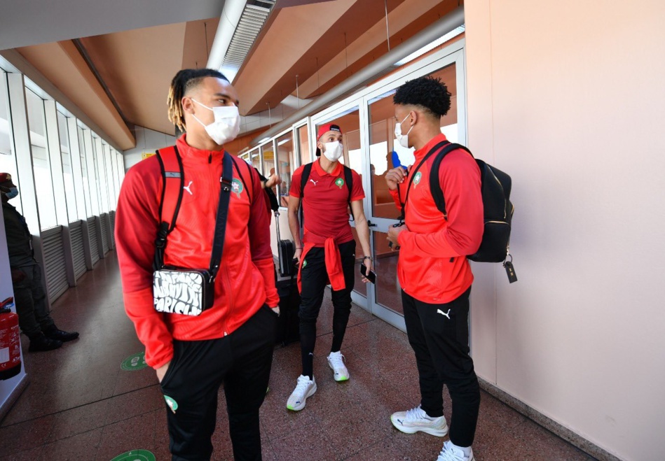 المنتخب الوطني الأول لكرة القدم يصل إلى مطار ياوندي الكاميروني