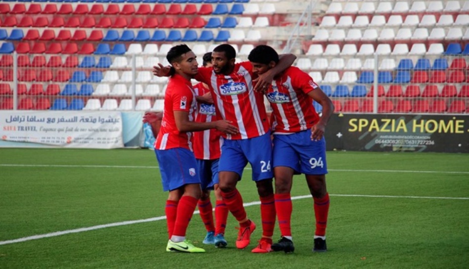 المغرب التطواني يتوج بطلا رمزيا للشتاء واتحاد تواركة يكتفي بالوصافة