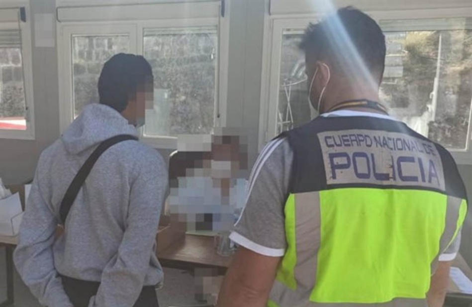 مهاجر مغربي بإسبانيا يضرم النار في جسد متشردة مهاجر مغربي بإسبانيا يضرم النار في جسد متشردة