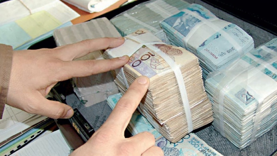 قاضي التحقيق يودع موظفة بنكية بسجن العرجات قاضي التحقيق يودع موظفة بنكية بسجن العرجات