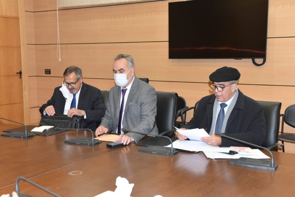 برلمانيو إقليم تاونات يناقشون قضايا التعليم مع وزير التربية الوطنية برلمانيو إقليم تاونات يناقشون قضايا التعليم مع وزير التربية الوطنية