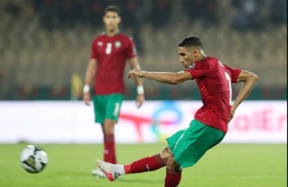 الكاف يشيد ب"أشرف حكيمي" 
