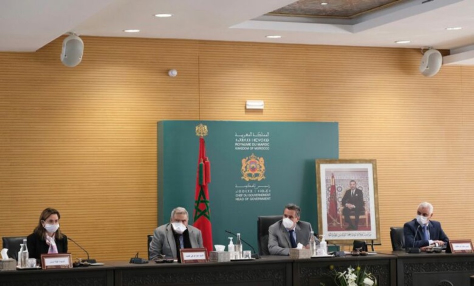 رئيس الحكومة يعقد لقاء طارئا لمناقشة تطورات الحالة الوبائية رئيس الحكومة يعقد لقاء طارئا لمناقشة تطورات الحالة الوبائية