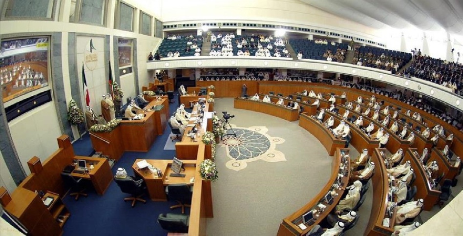 هذا ما قضت به المحكمة الدستورية في الكويت حول قانون يُجَرِّمْ "التشبه بالجنس الآخر" هذا ما قضت به المحكمة الدستورية في الكويت حول قانون يُجَرِّمْ "التشبه بالجنس الآخر"