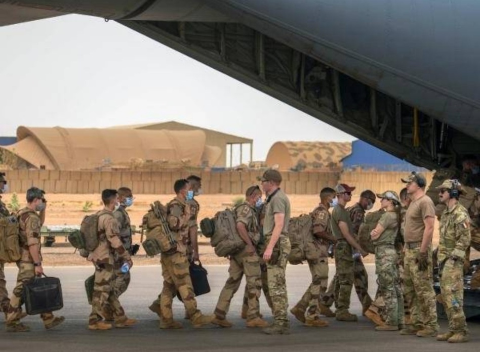 مسار نفوذ أوروبي طويل في إفريقيا يختتم بانسحاب فرنسا من مالي مسار نفوذ أوروبي طويل في إفريقيا يختتم بانسحاب فرنسا من مالي