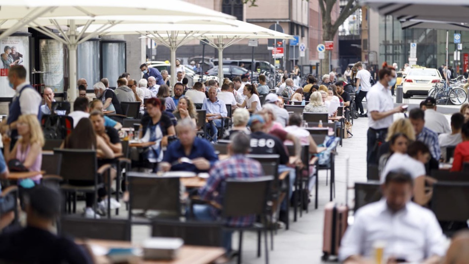 بفضل تخفيف القيود الصحية النشاط الاقتصادي ينتعش في أوروبا بفضل تخفيف القيود الصحية النشاط الاقتصادي ينتعش في أوروبا