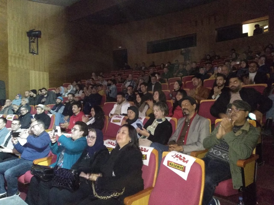 العرض الاول لمسرحية " العيادة الأخيرة " بمسرح دار الثقافة بالقصر الكبير  العرض الاول لمسرحية " العيادة الأخيرة " بمسرح دار الثقافة بالقصر الكبير