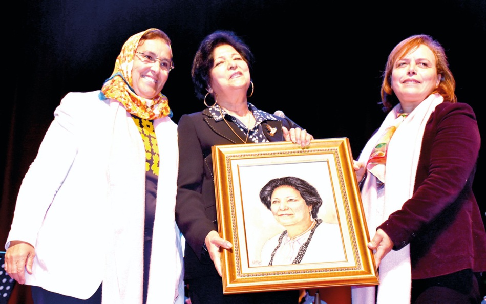 احتفاء متميز برائدات استقلاليات ومبدعات مغاربيات في أمسية تخلد لأبعاد اليوم العالمي للمرأة احتفاء متميز برائدات استقلاليات ومبدعات مغاربيات في أمسية تخلد لأبعاد اليوم العالمي للمرأة