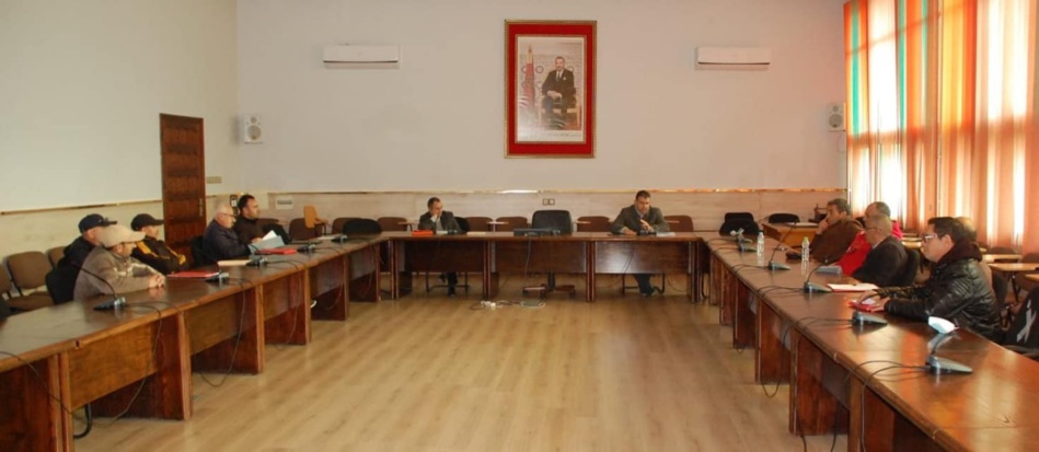 رئيس مجلس جماعي يعتدي على برلماني استقلالي رئيس مجلس جماعي يعتدي على برلماني استقلالي