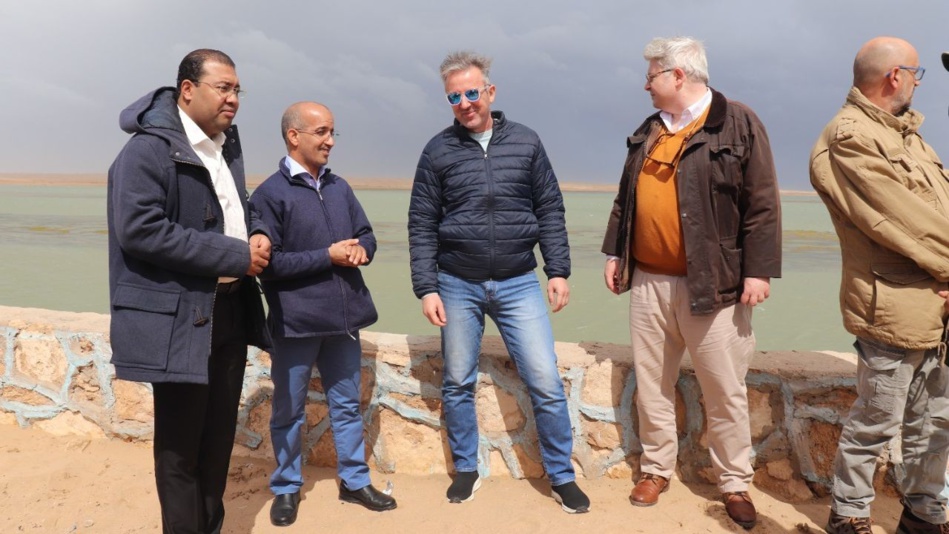 وفد إسباني يطلع على المؤهلات الثقافية والطبيعية والاقتصادية بإقليم طرفاية وفد إسباني يطلع على المؤهلات الثقافية والطبيعية والاقتصادية بإقليم طرفاية