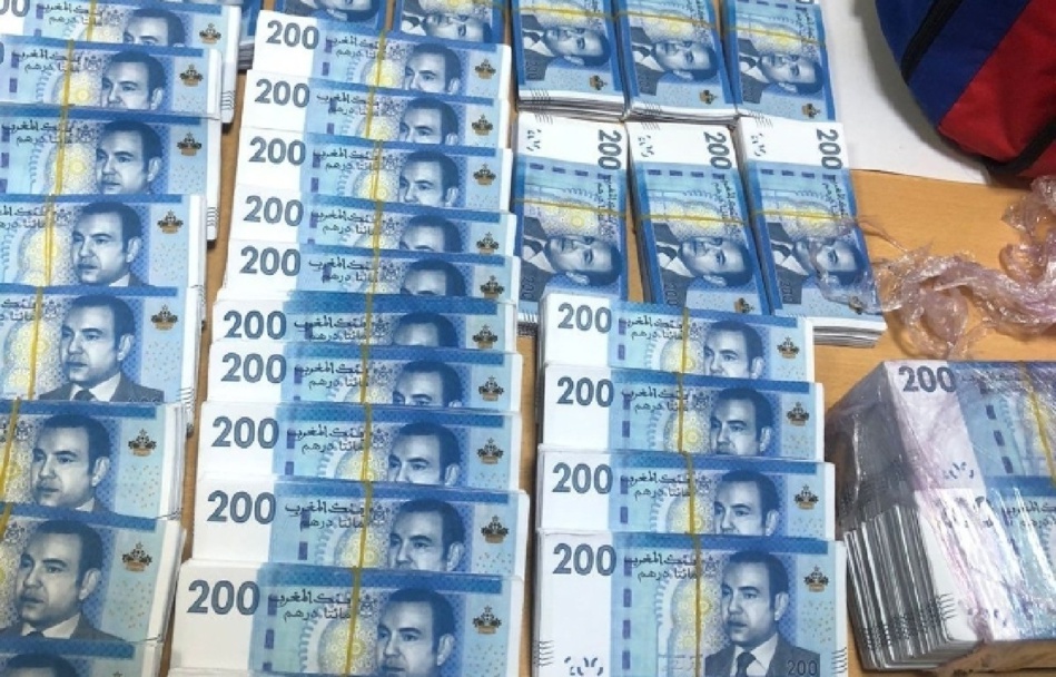 تطوان.. توقيف ثلاثة أشخاص ينشطون في تزوير الأوراق المالية تطوان.. توقيف ثلاثة أشخاص ينشطون في تزوير الأوراق المالية